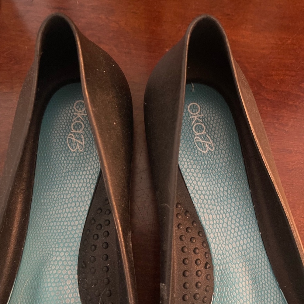Oka B Womens Black Matte Jelly Flats with Jewel Embellishment NWOB 9 Comfy Glam - Picture 3 of 13